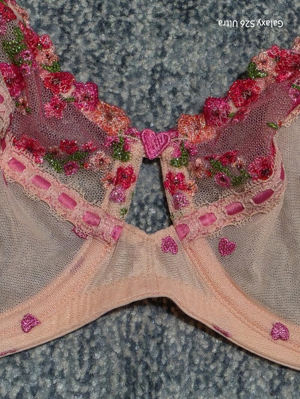 VICTORIA SECRET'S Soft  Pink  Underwire Bra with Floral Lace Detail Size 34DD - Picture 6 of 11
